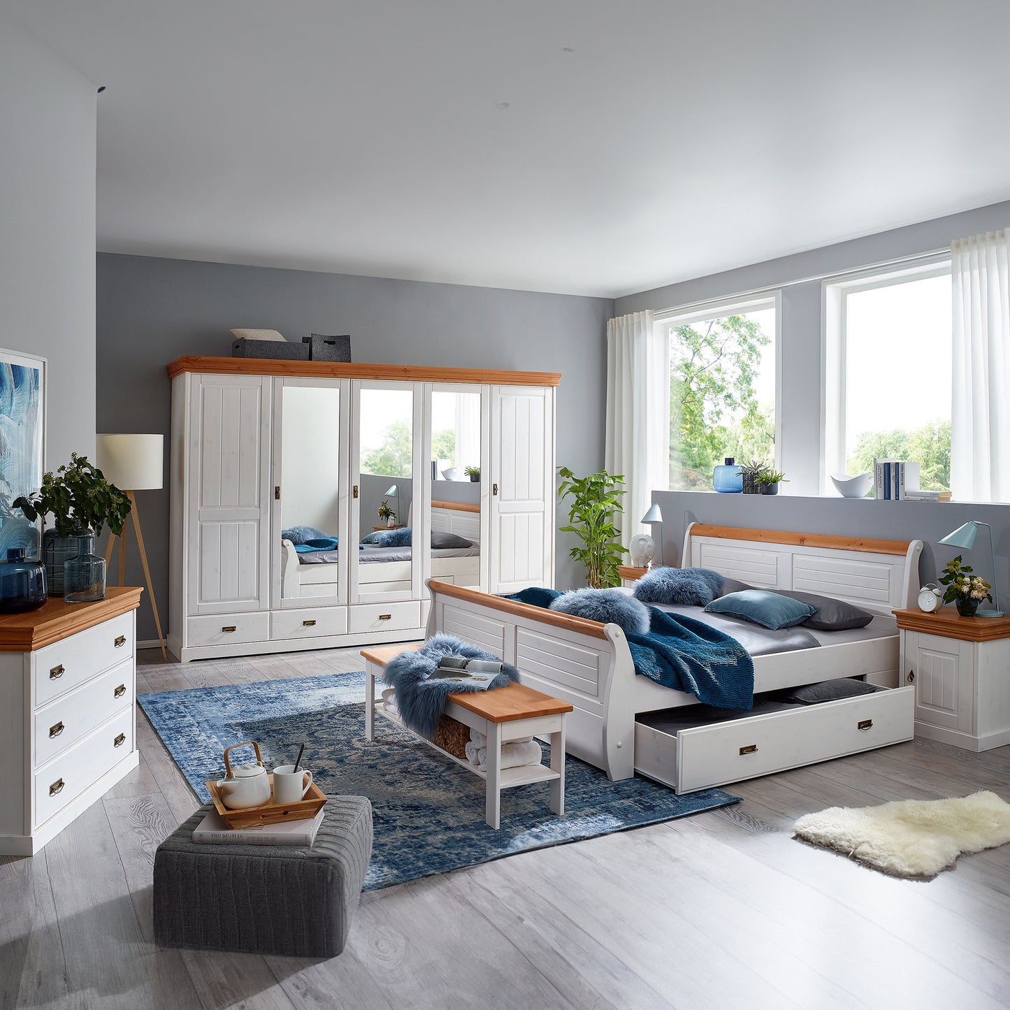 Weiße Schlafzimmermöbel im Landhausstil