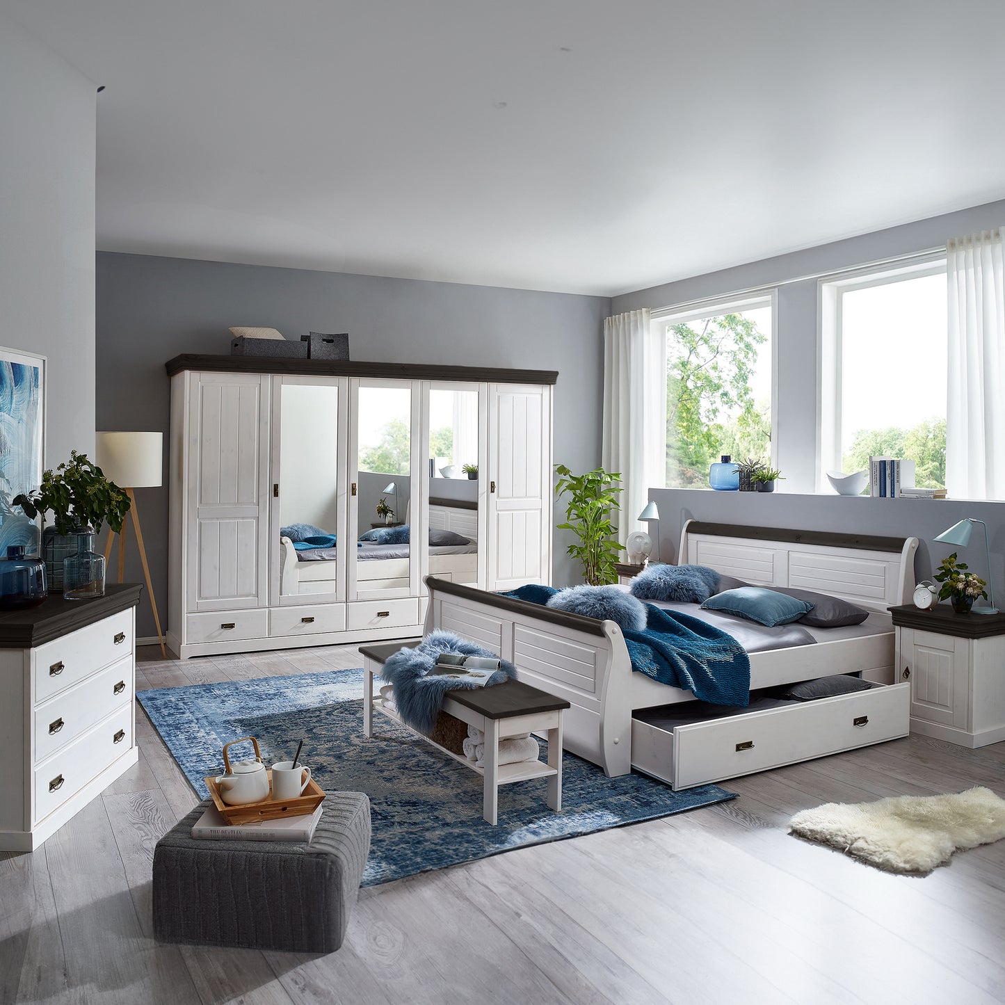 Weiße Schlafzimmermöbel im Landhausstil