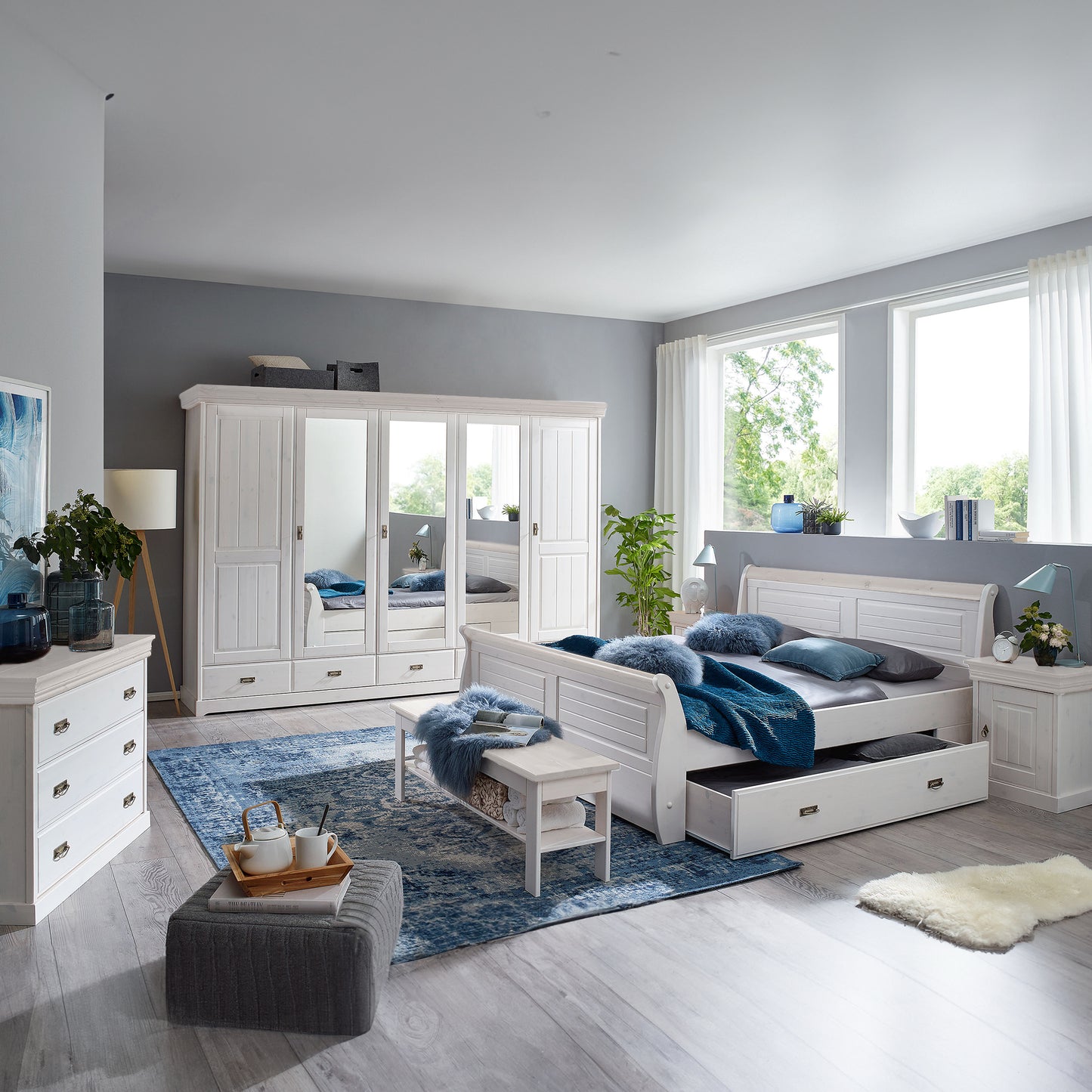 Weiße Schlafzimmermöbel im Landhausstil