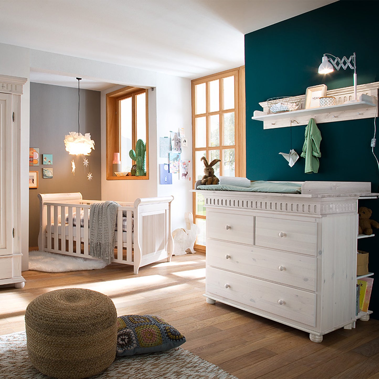 Kinderzimmer Helsinki aus massivem Kiefernholz in weiß