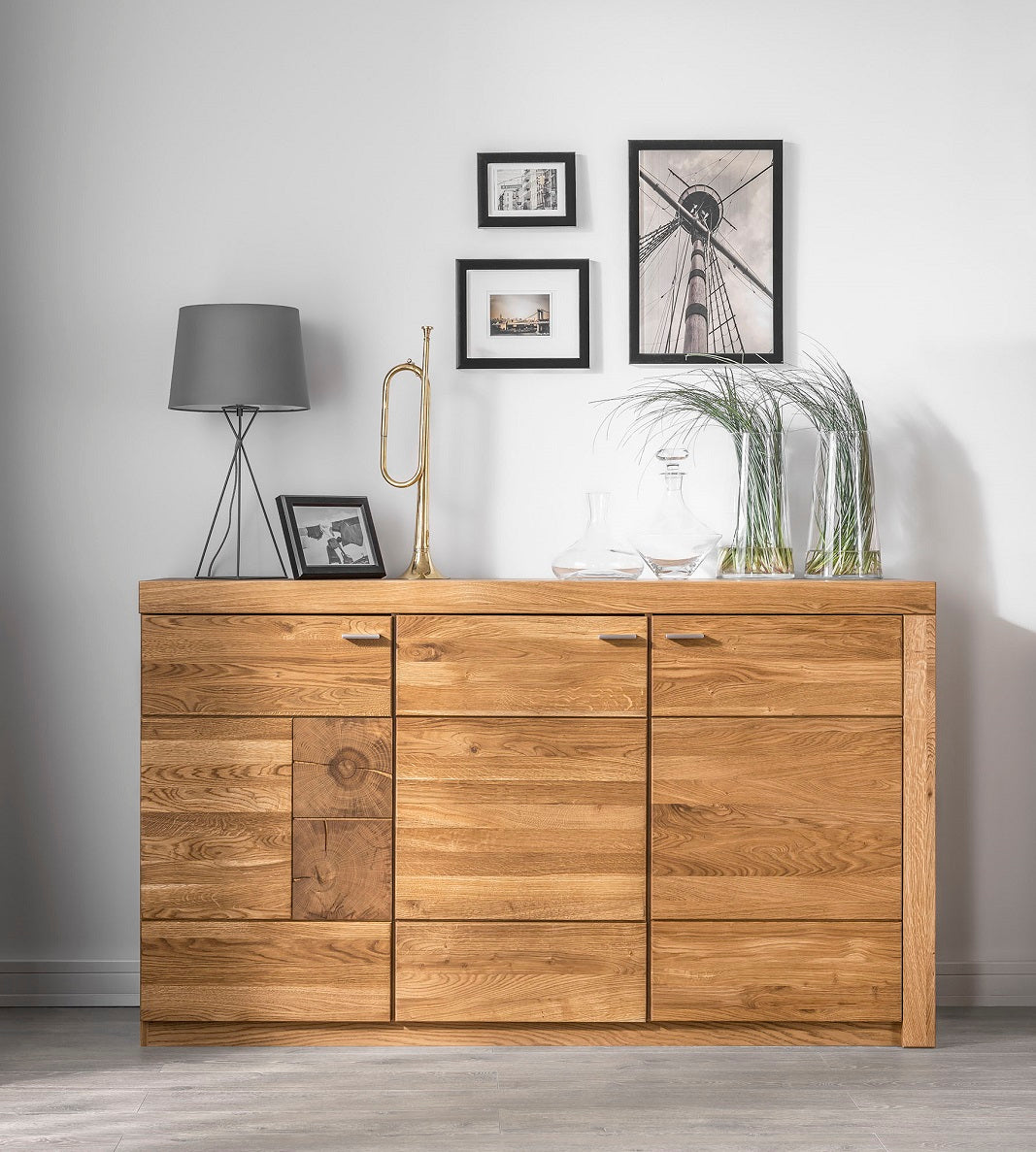Sideboard Front Eiche massiv mit Hirnholzscheibe - Velle