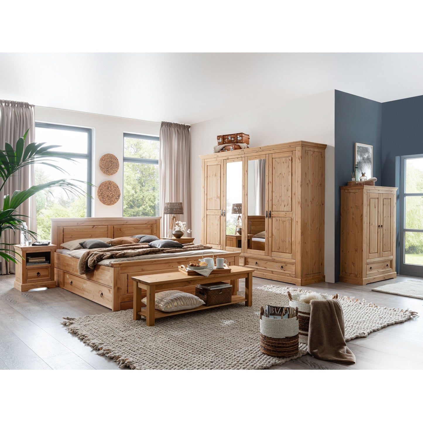 Schlafzimmermöbel aus Kiefernholz natufarben