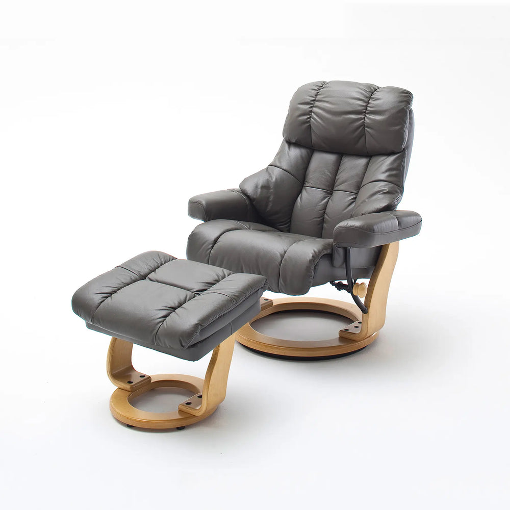 TV-Relaxsessel in der Farbe Taupe mit naturfarbenem Fuß