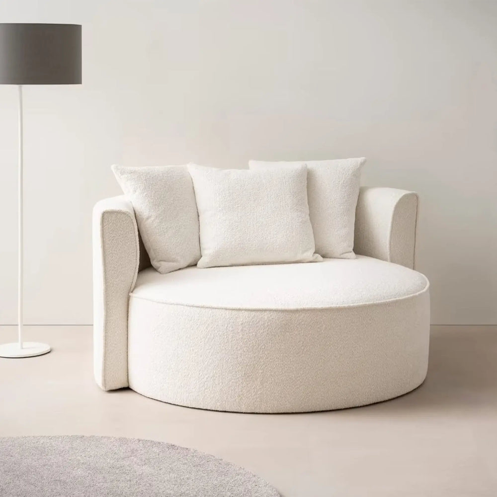 
                  
                    Runder XXL Sessel in creme mit Bouclé Stoffbezug
                  
                