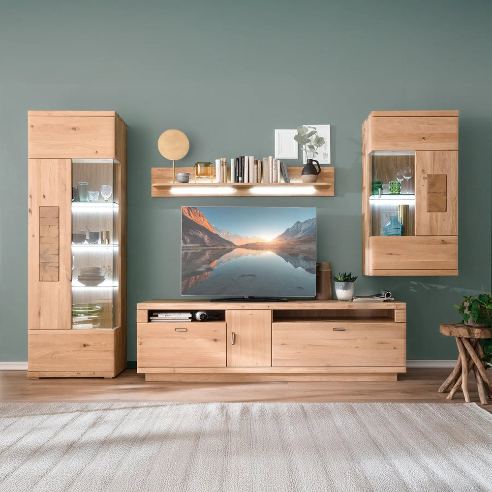 
                  
                    Massive Eiche Wohnwand bestehend aus Vitrine, Wandboard, TV-Element und Hängeschrank
                  
                
