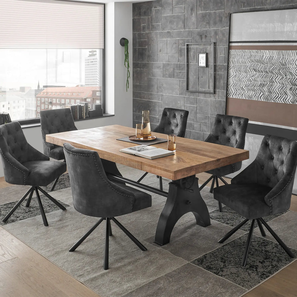 Esszimmerstuhl mit Samtbezug