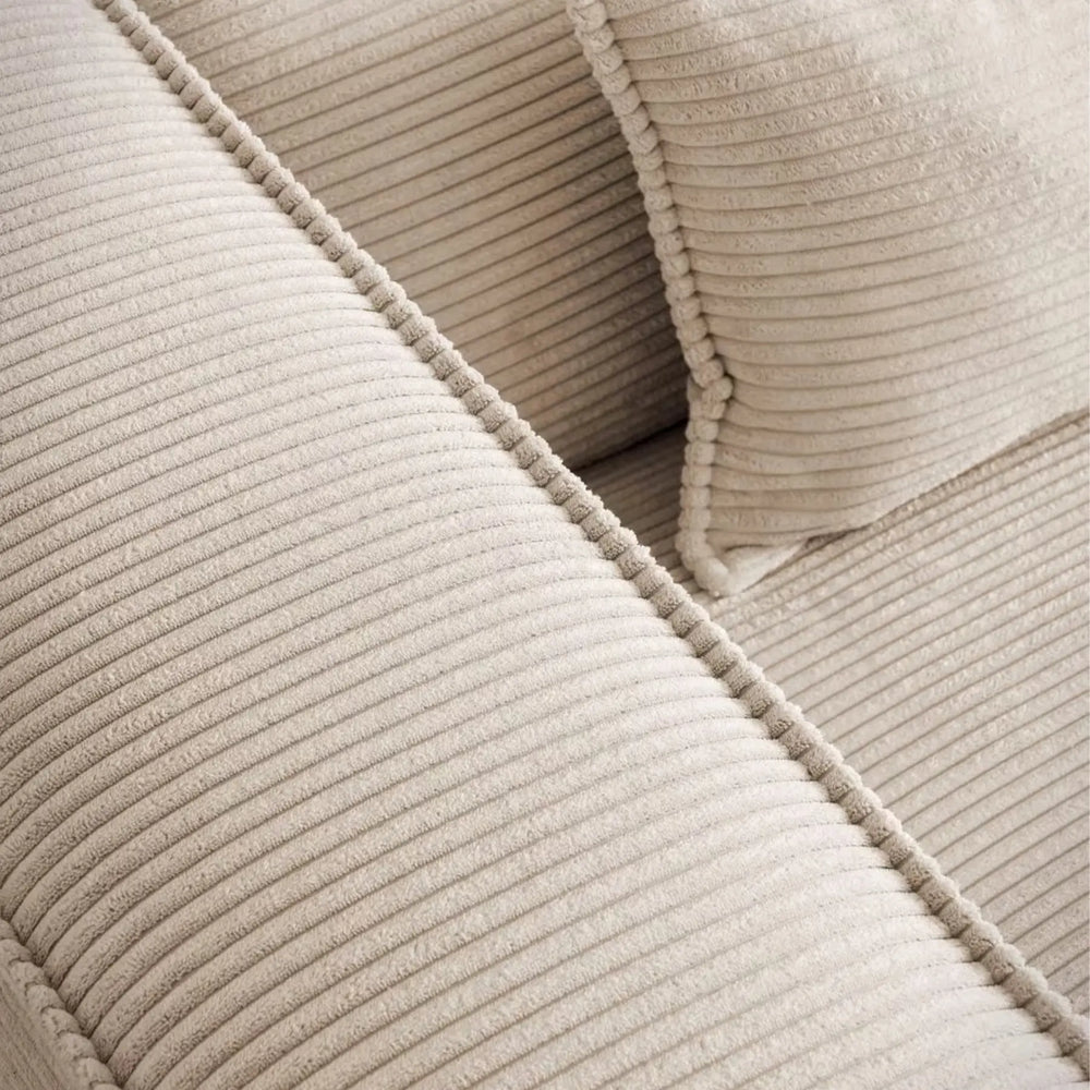 
                  
                    XXL Ecksofa mit Cordbezug in hellbeige
                  
                