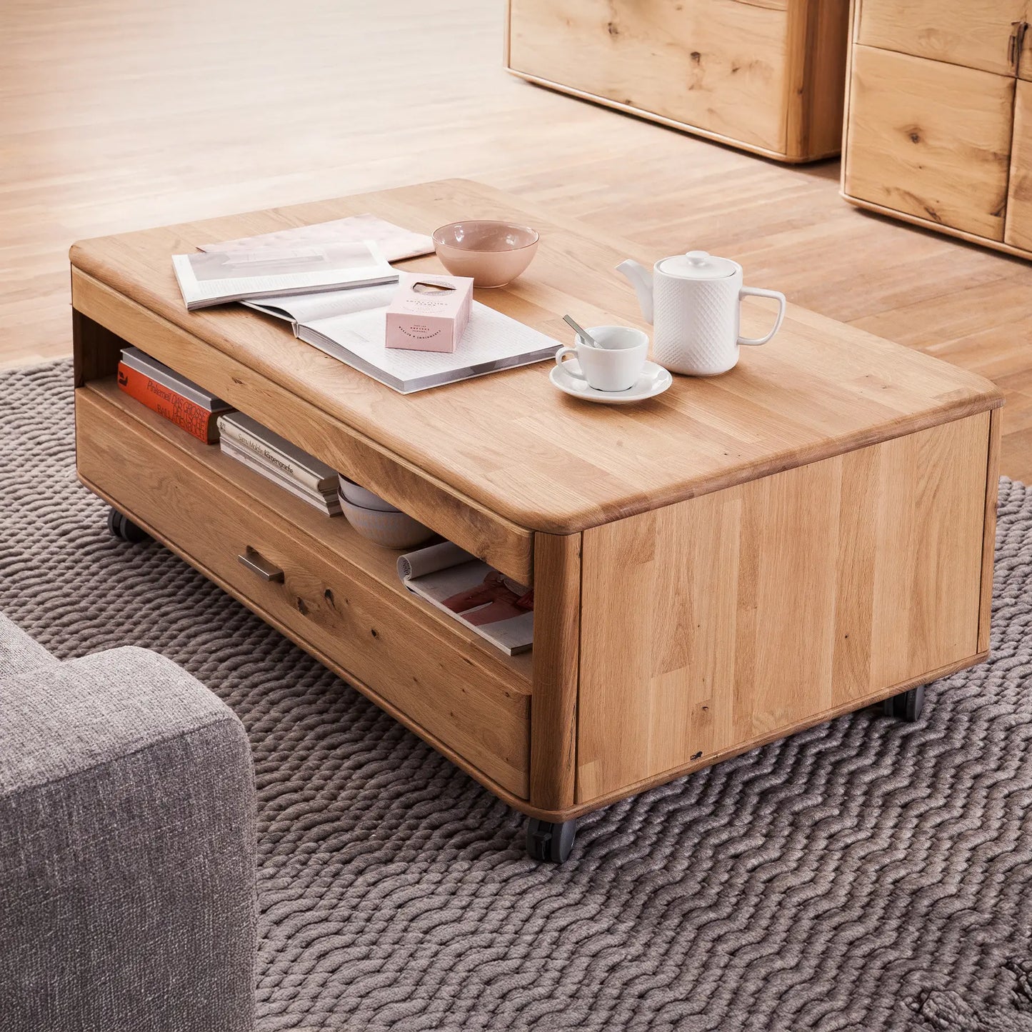 Couchtisch aus Eichenholz mit 4 Rollen