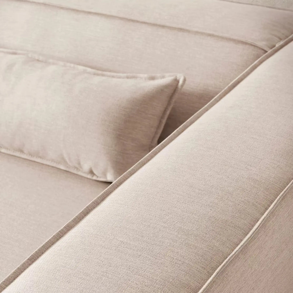 
                  
                    Big Sofa mit hellbeigen Webstoff-Bezug
                  
                