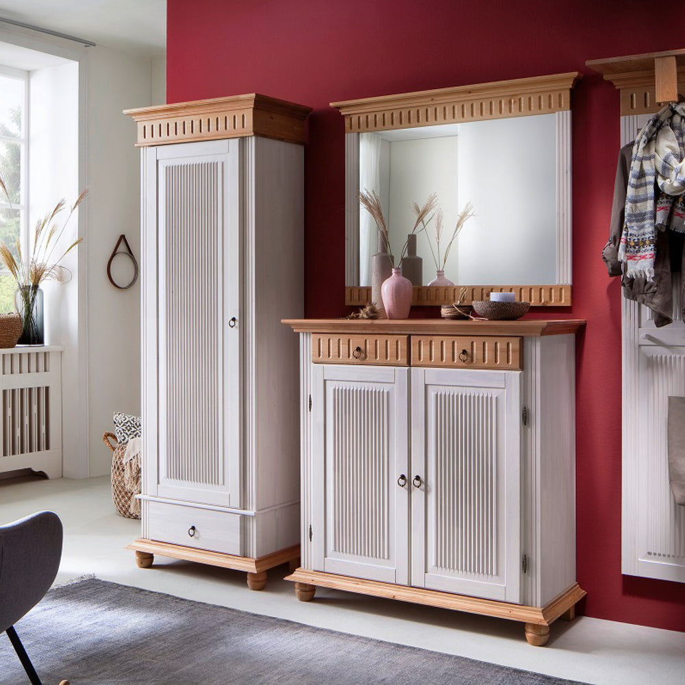 
                  
                    Spiegel Helsinki Kiefer massiv Garderobe
                  
                