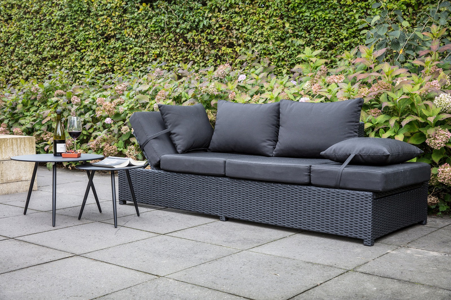 
                  
                    Loungebank Gartenbank  Alu / Geflecht  schwarz - Roma
                  
                