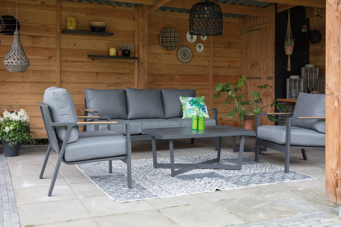 
                  
                    Loungebank Alugestell anthrazit / Bezug Olefin - Mai Tai
                  
                