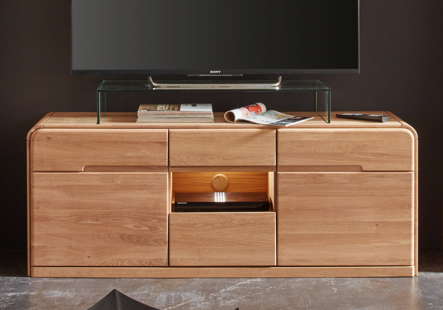 
                  
                    TV-Schrank Eiche bianco massiv - Round
                  
                