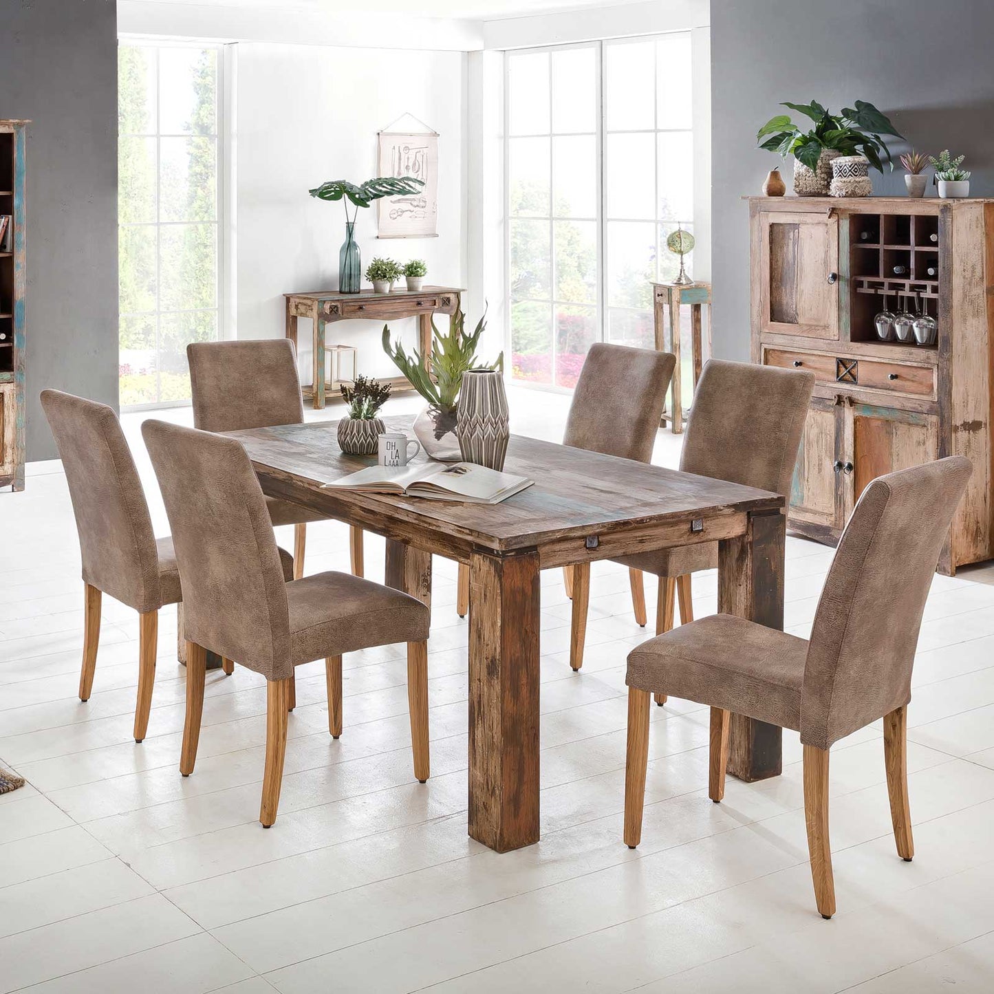 
                  
                    Esstisch 220 / 320 x 100 cm Mango massiv Vintage-Look - Gulliver
                  
                