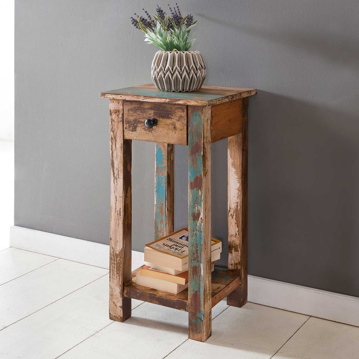 
                  
                    Beistelltisch Mango massiv 40 x 40 Vintage Gulliver
                  
                