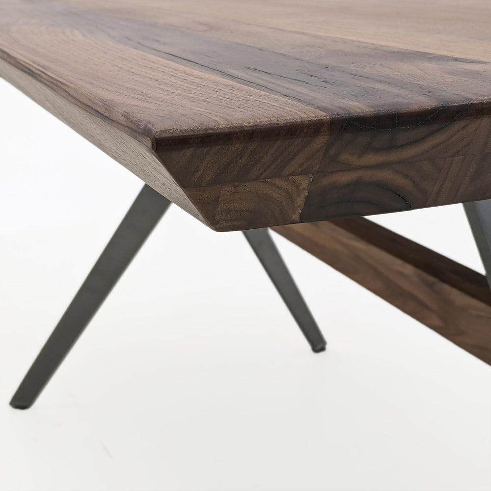 
                  
                    Esstisch 180 x 90 cm Nussbaum massiv - Kyto
                  
                