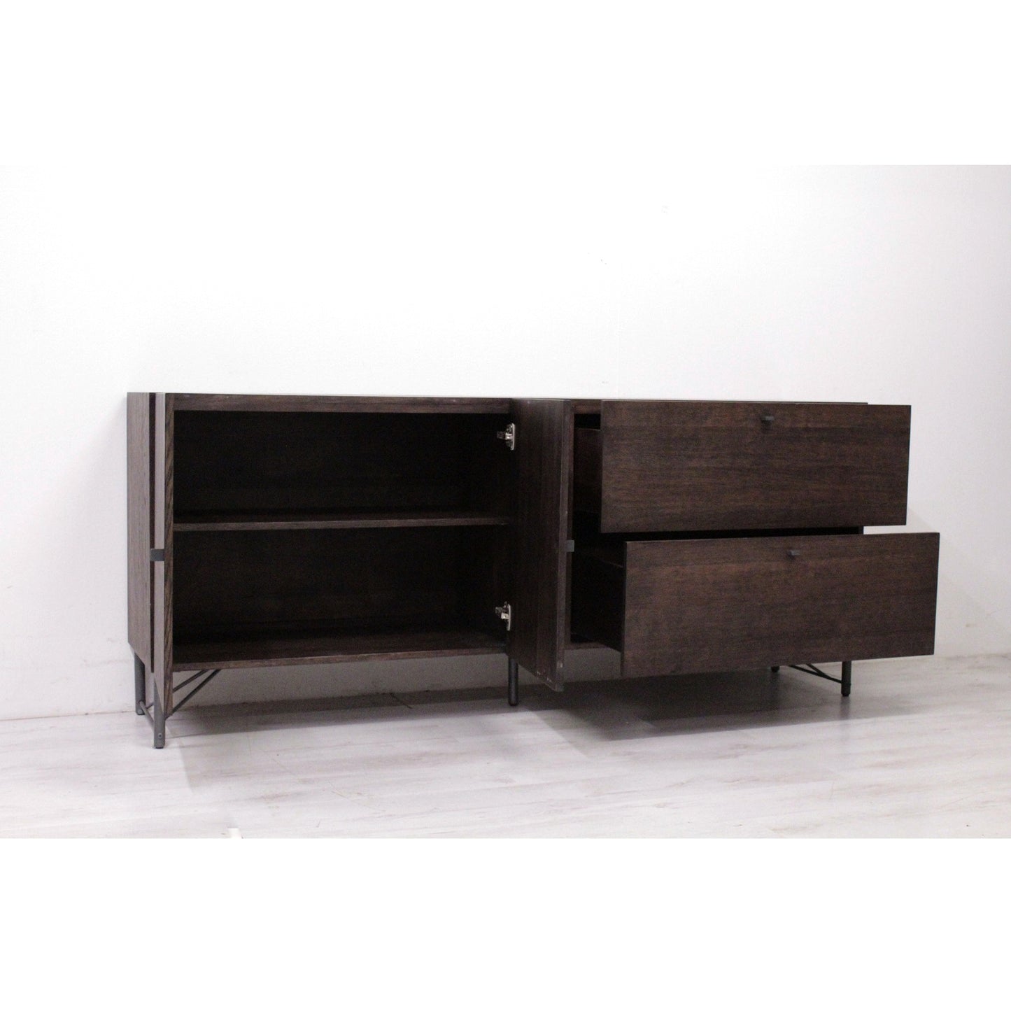 
                  
                    Sideboard Eiche Front massiv walnuss - Cavalli
                  
                