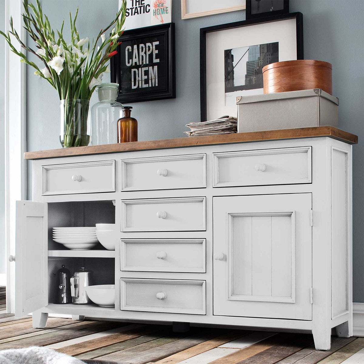 
                  
                    Sideboard Pinie massiv recycelt Weiss / Natur Landhaus Byron
                  
                