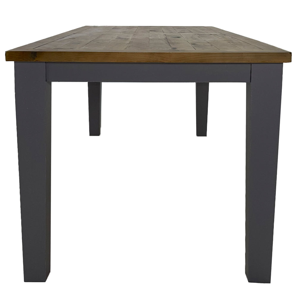 
                  
                    Esstisch 200 x 90 cm Pinie massiv recycelt grau / natur - Byron
                  
                