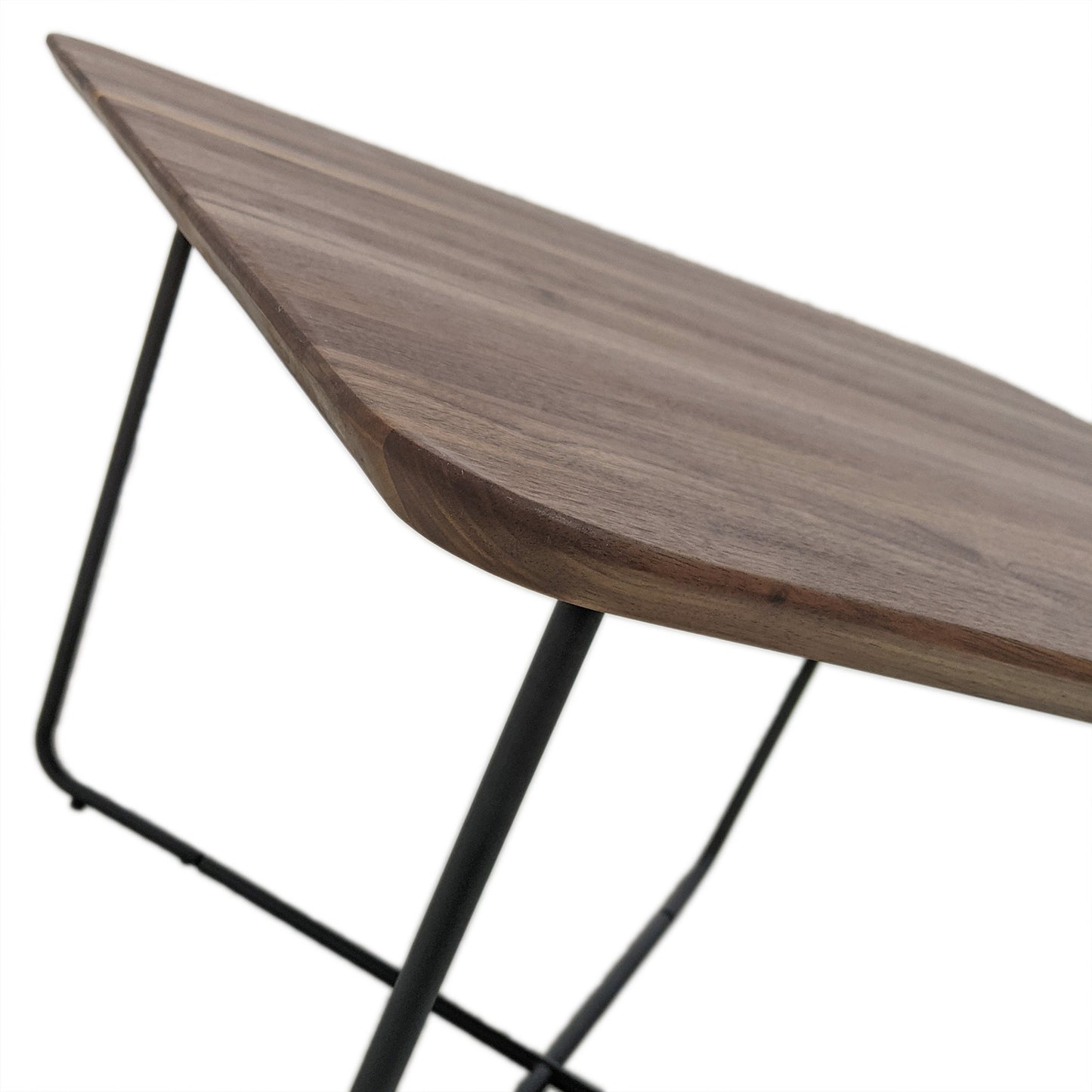 
                  
                    Couchtisch 80 x 80 cm Nussbaum massiv / Metall - Waru
                  
                