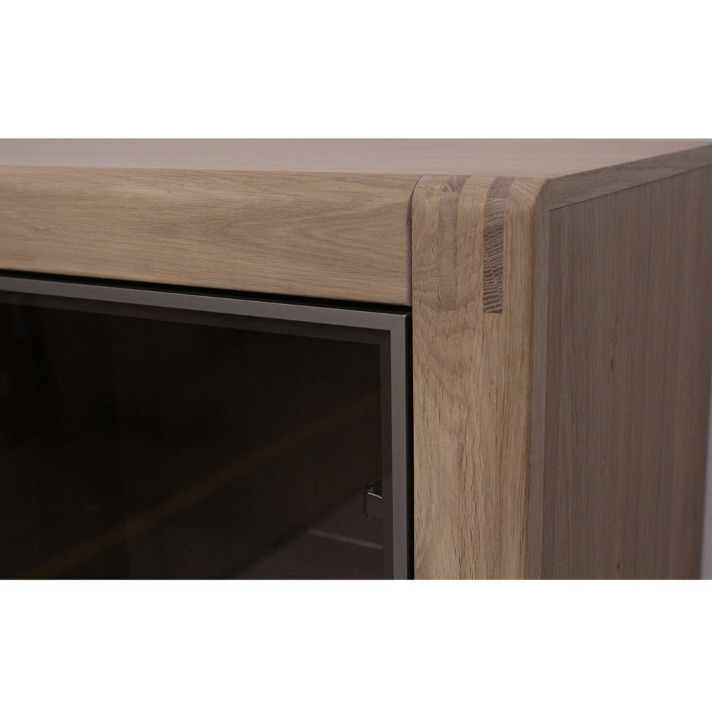 
                  
                    Vitrine Front Eiche Bianco massiv - Ponto
                  
                
