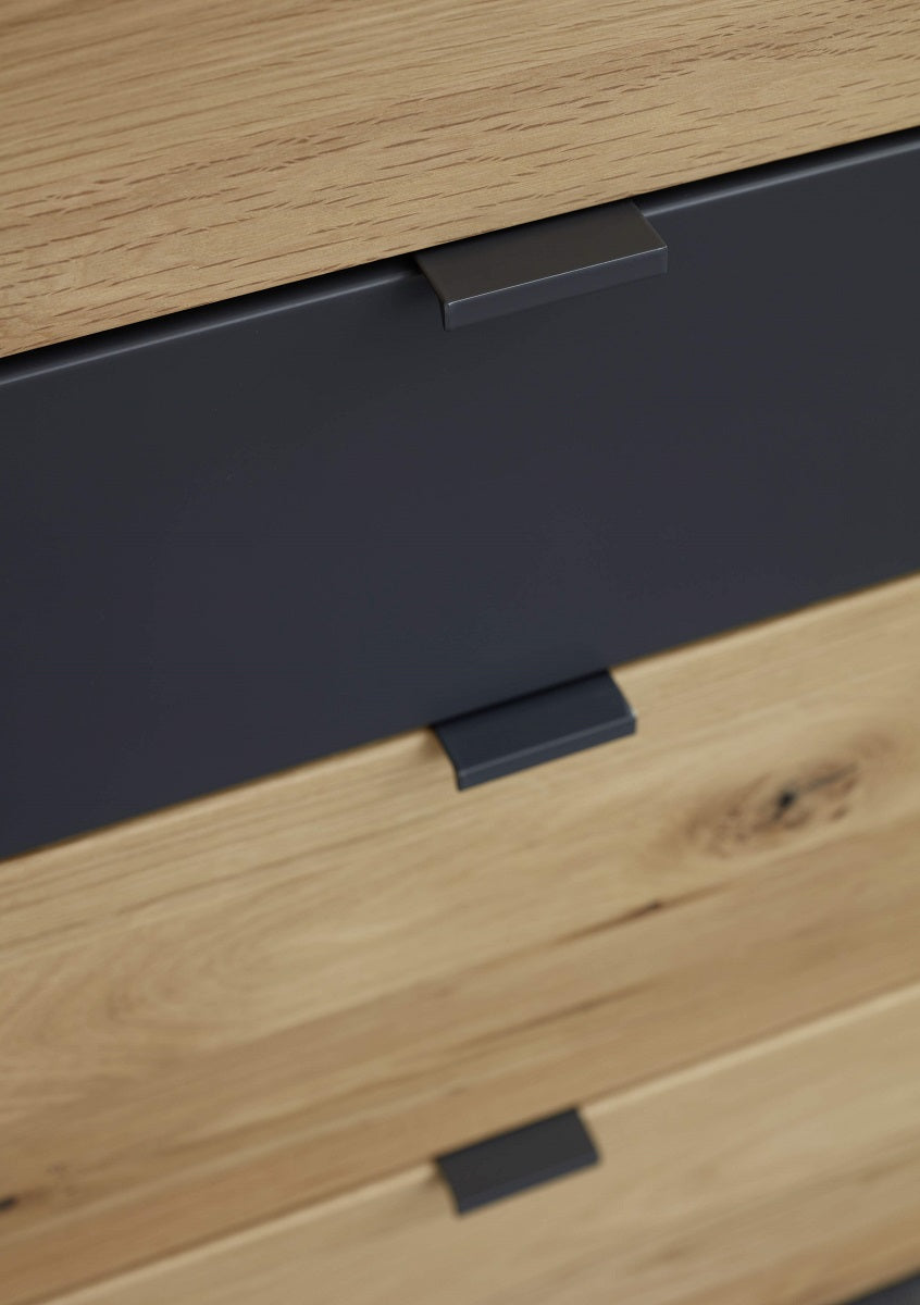 
                  
                    Sideboard Asteiche Bianco massiv geölt / gewachst - Artos
                  
                