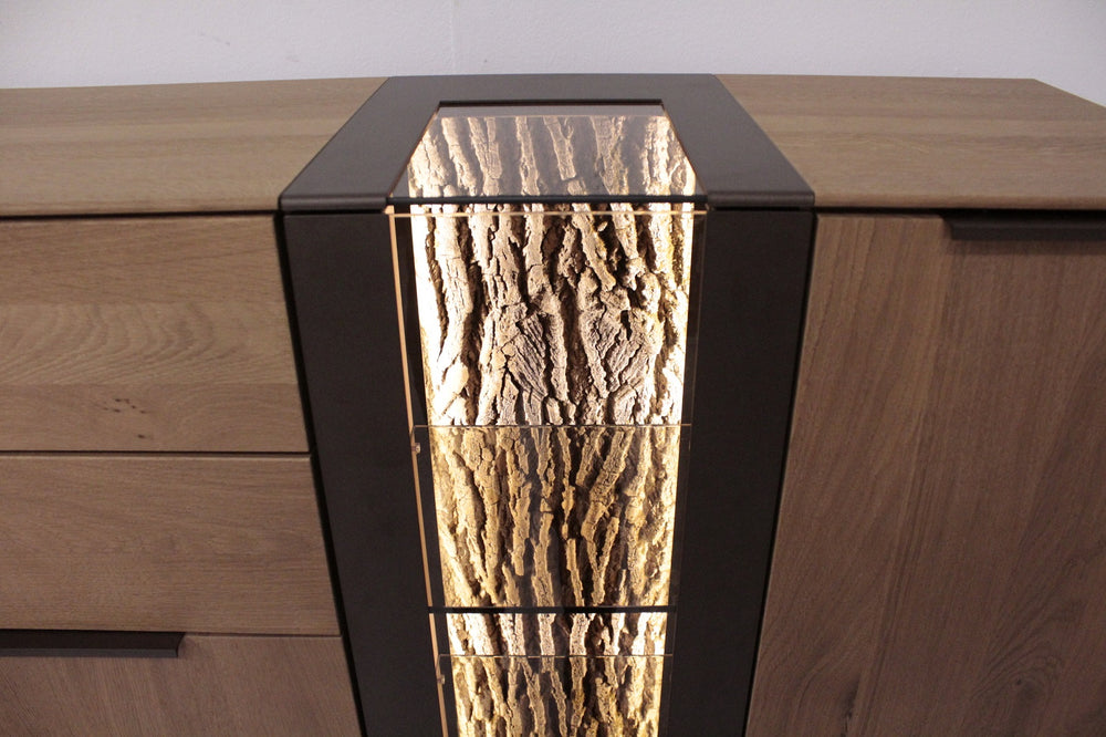
                  
                    Highboard Wildeiche massiv Umbra - Wöstmann Messemuster 2260
                  
                