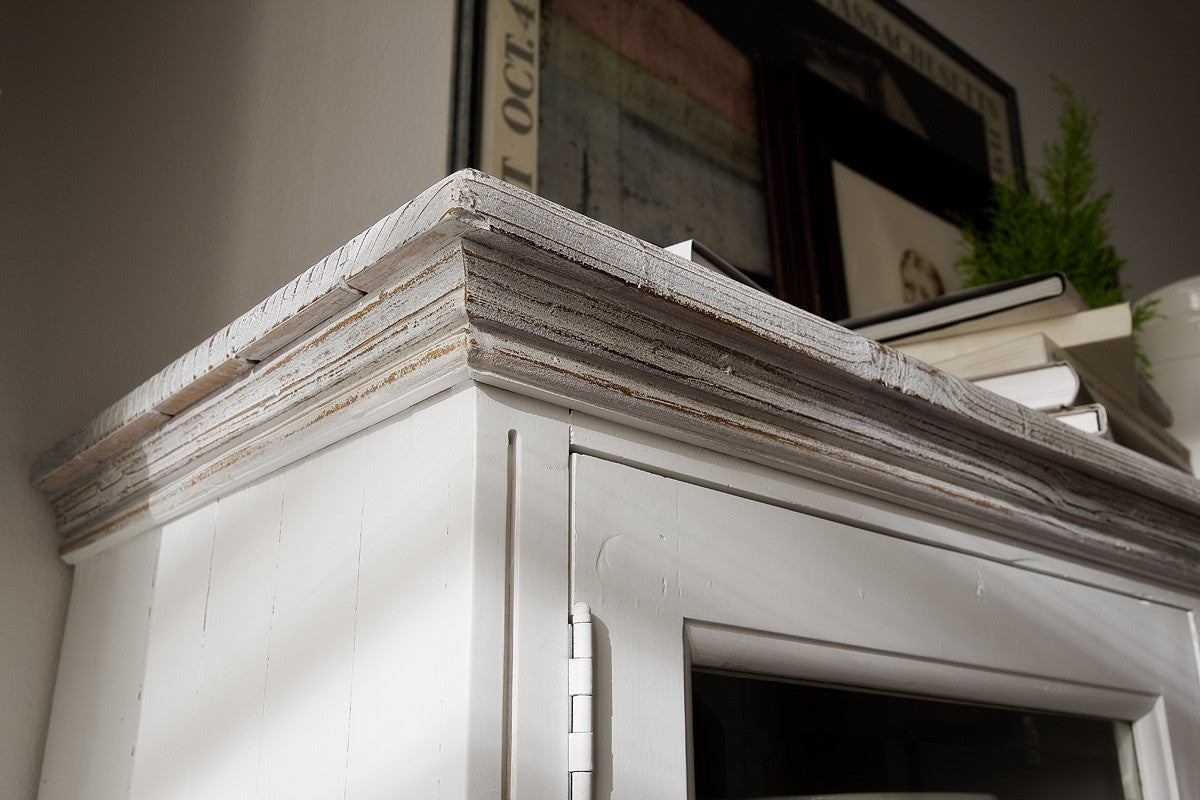 
                  
                    Vertiko Kiefer massiv Landhausstil weiß / white sanded Opus
                  
                