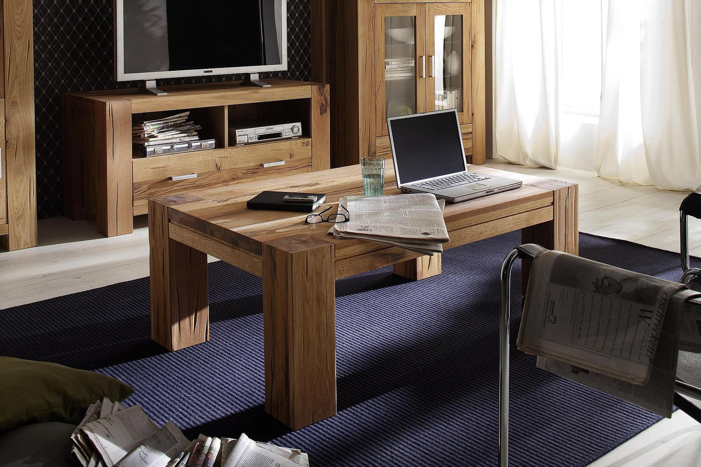 
                  
                    Couchtisch 120 x 70 cm Eiche massiv Natur geölt Braxton
                  
                