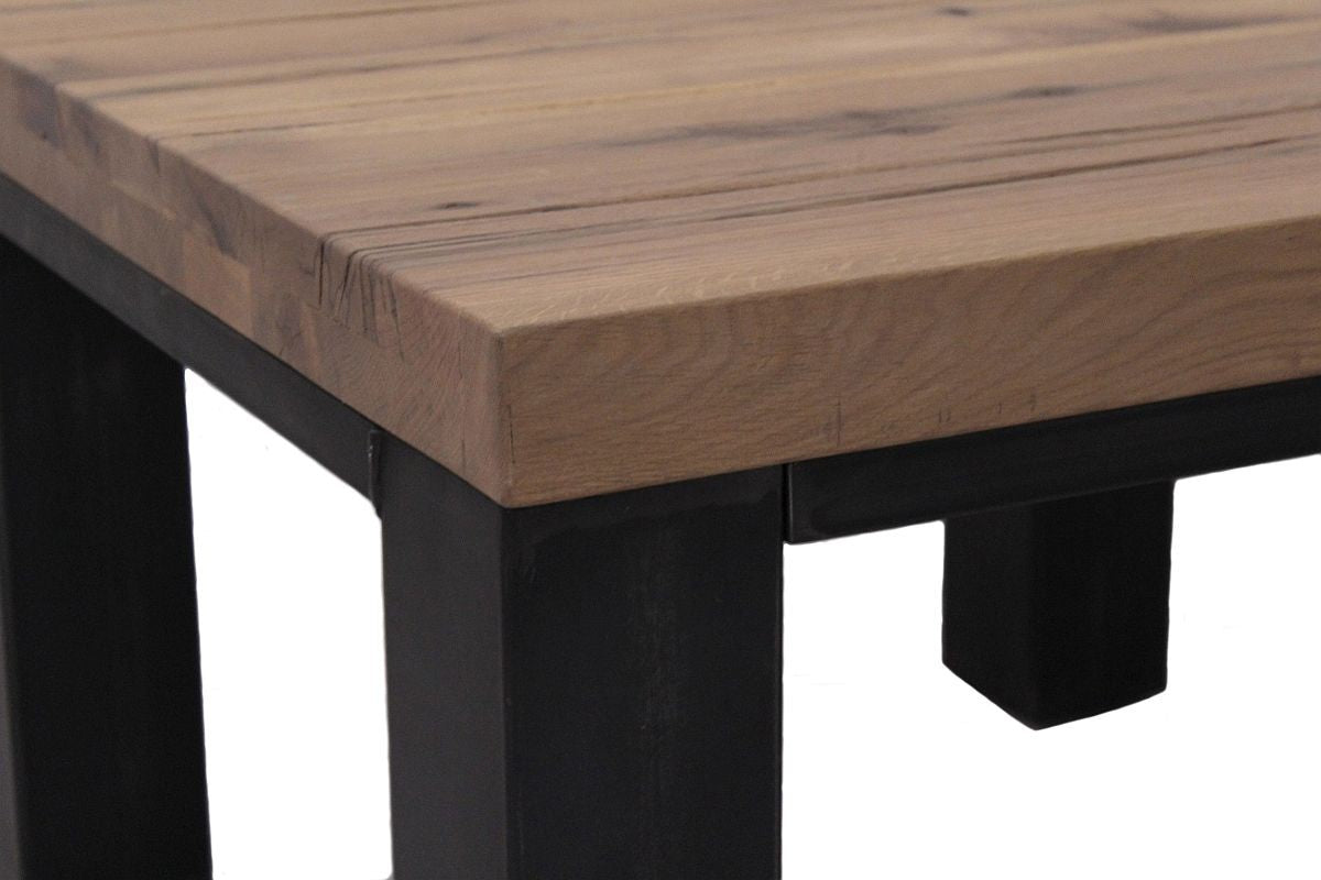 
                  
                    Couchtisch 70 x 70 cm Eiche massiv geölt Bestano
                  
                