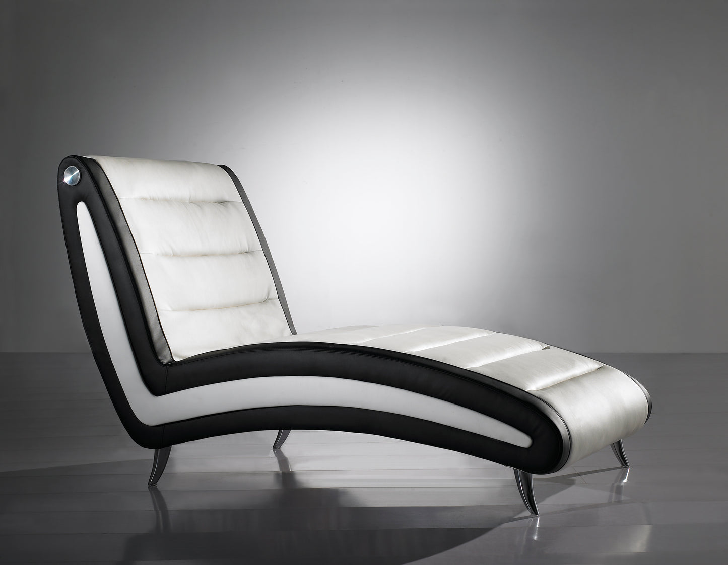 
                  
                    Swing Longchair Relaxliege Novello Soft Lederoptik weiß schwarz
                  
                