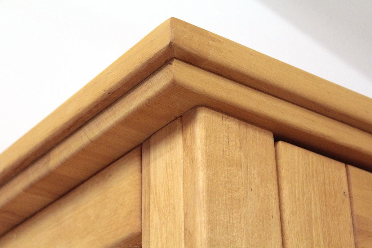 
                  
                    Vitrine Erle massiv Red Alder Imperio 111-53
                  
                