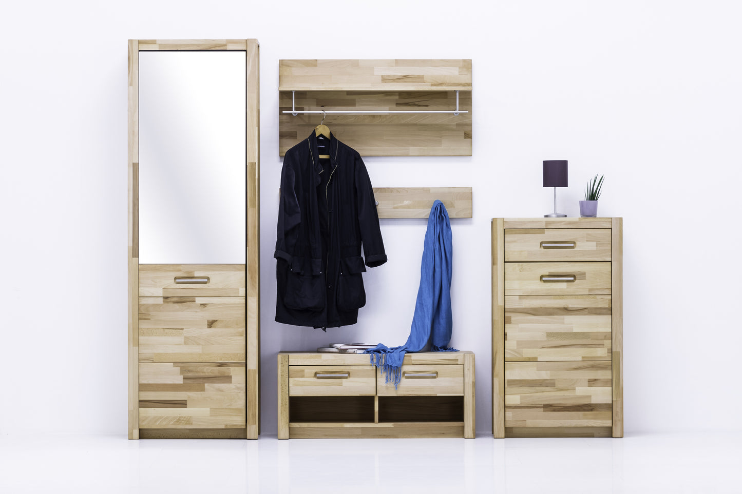 
                  
                    Garderobe 4tlg. Kernbuche massiv geölt Svenja
                  
                
