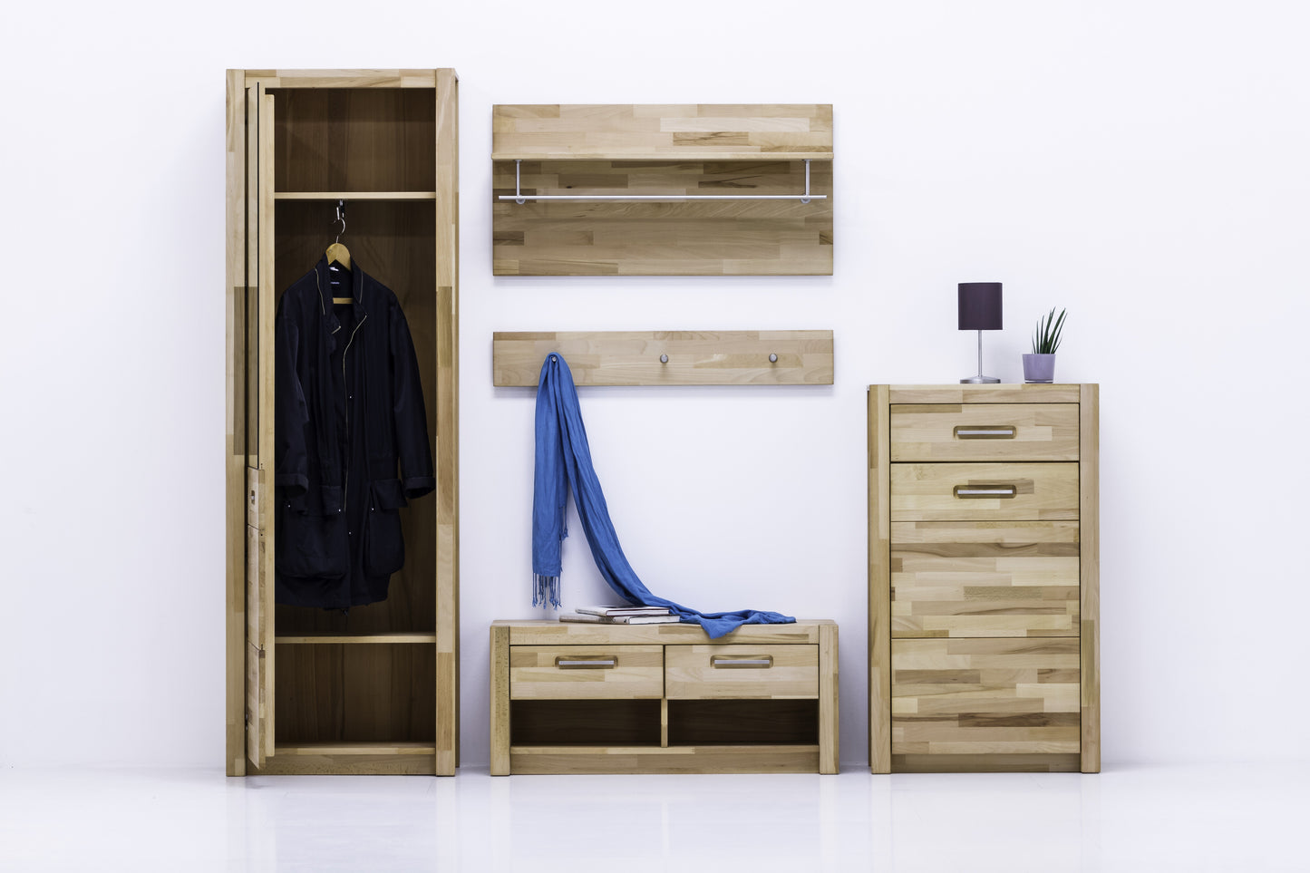 
                  
                    Garderobe 4tlg. Kernbuche massiv geölt Svenja
                  
                