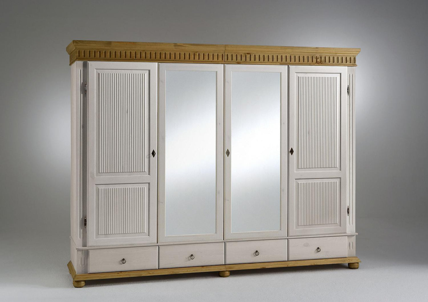 
                  
                    Schlafzimmer Kiefer massiv weiß lasiert 4 tlg. Landhausstil Helsinki
                  
                