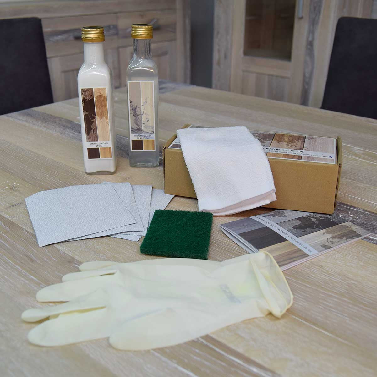 
                  
                    Pflegeöl Set für Massivholz in White wash geölt/gewachst
                  
                