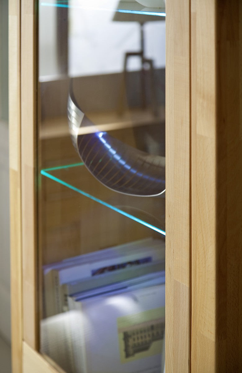 
                  
                    Vitrine Kernbuche massiv geölt keilverzinkt Svenja
                  
                