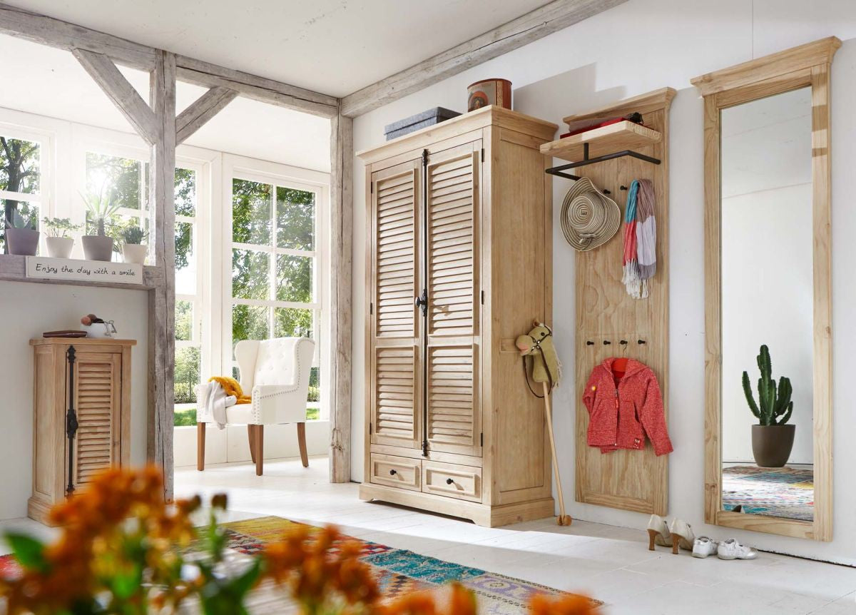 
                  
                    Dielenschrank Pinie massiv Landhausstil Florenz
                  
                