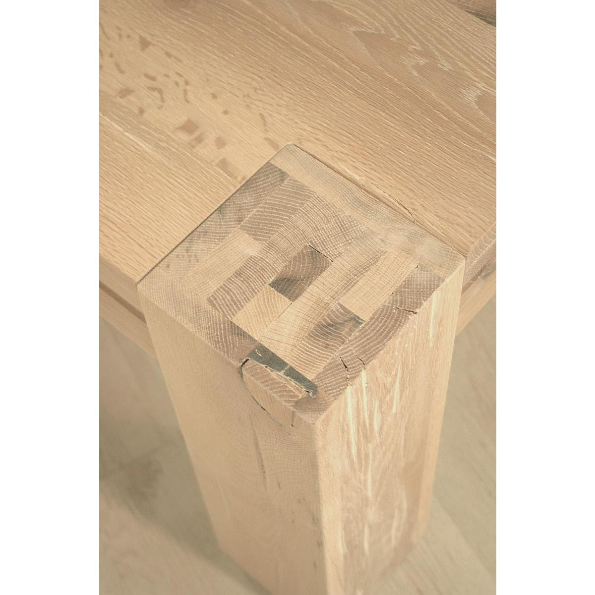 
                  
                    Couchtisch Eiche massiv 90 x 90 cm Weiß gekälkt Braxton
                  
                