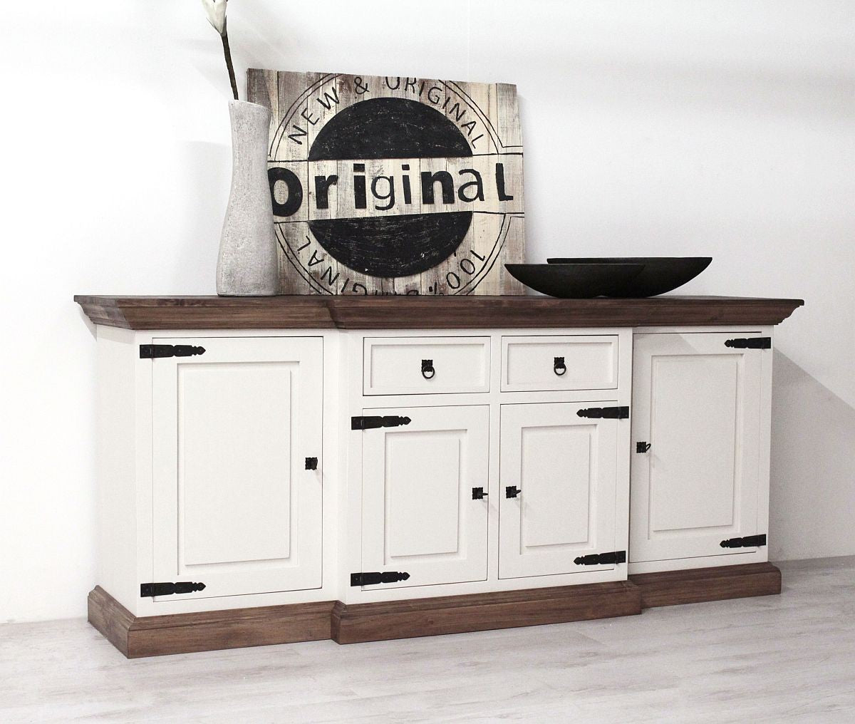 
                  
                    Sideboard Pinie massiv Antikfinish/Weiß Finca
                  
                