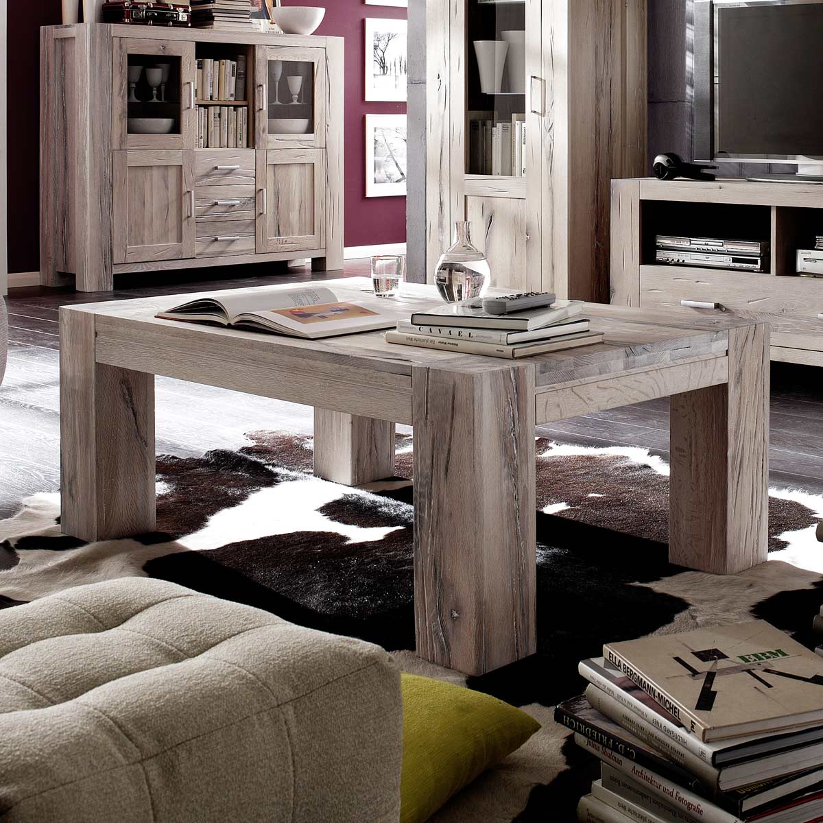 
                  
                    Couchtisch Eiche massiv 140 x 80 cm weiß gekälkt Braxton
                  
                