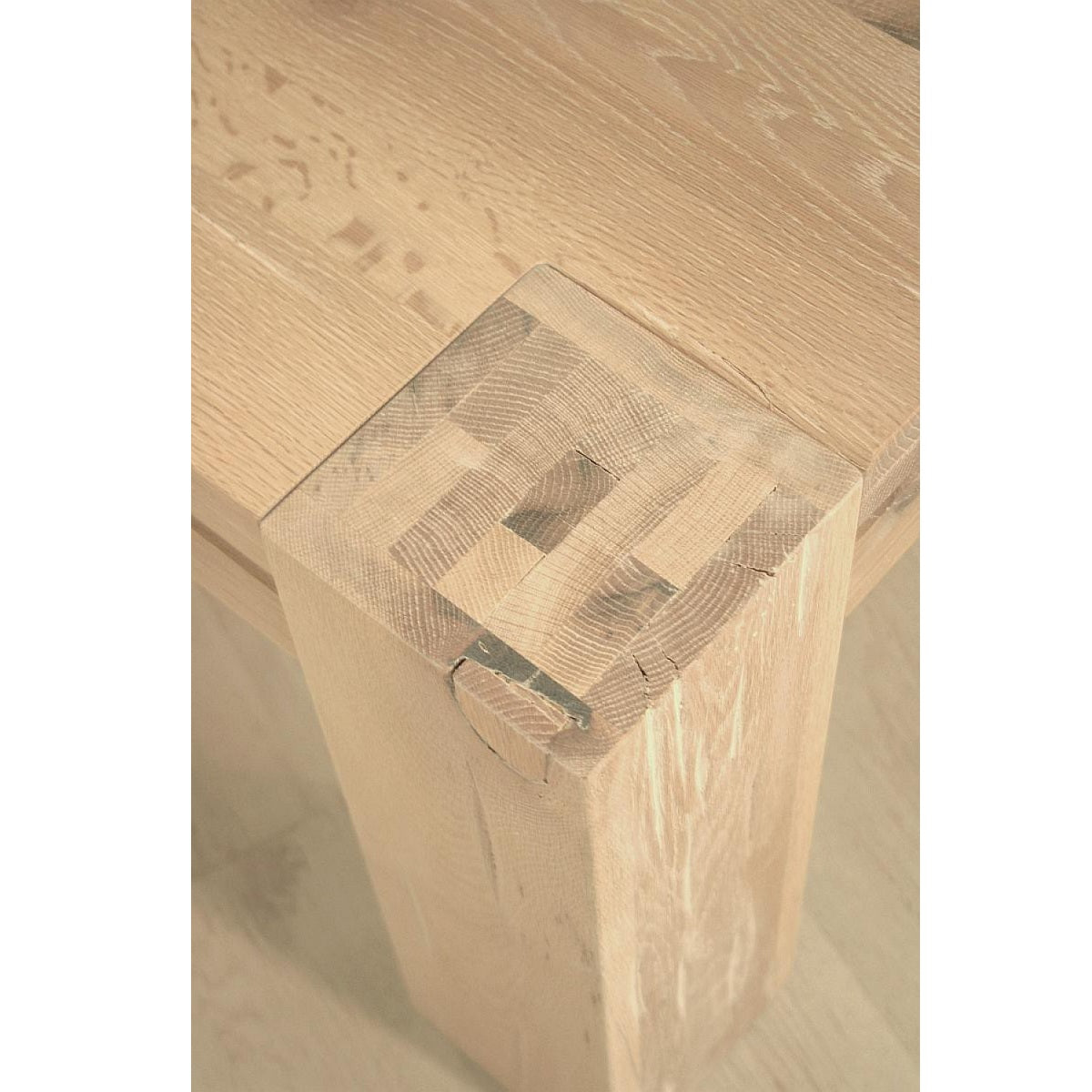 
                  
                    Couchtisch Eiche massiv 120 x 70 cm Weiß gekälkt Braxton
                  
                