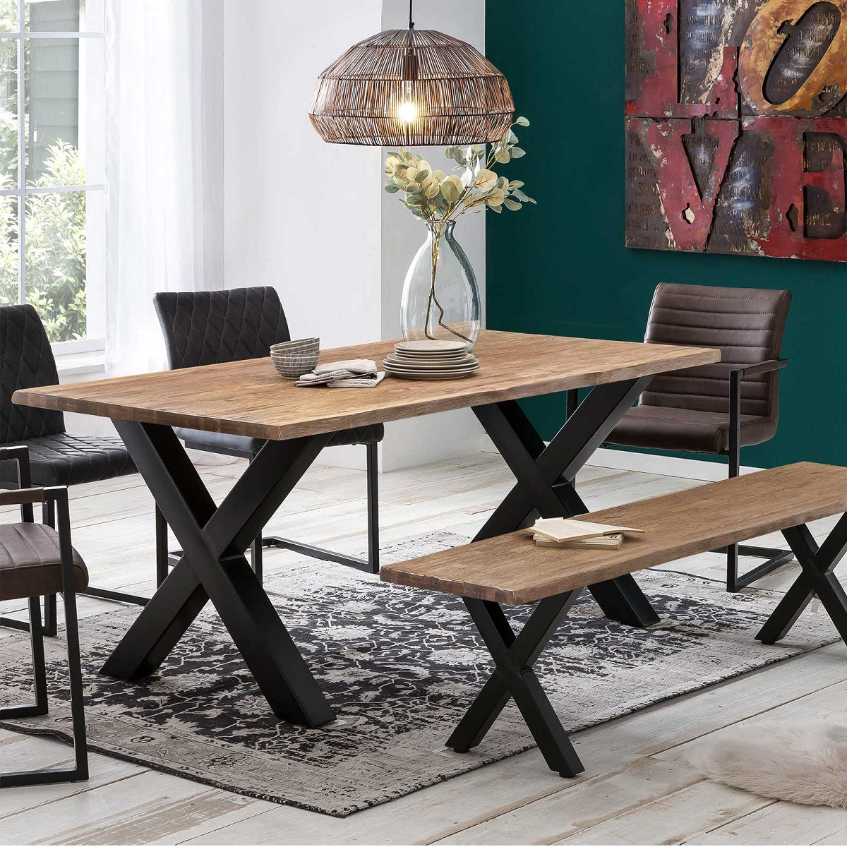
                  
                    Esstisch 160 x 90 cm Akazie massiv natural finish / Metall schwarz Brandy
                  
                