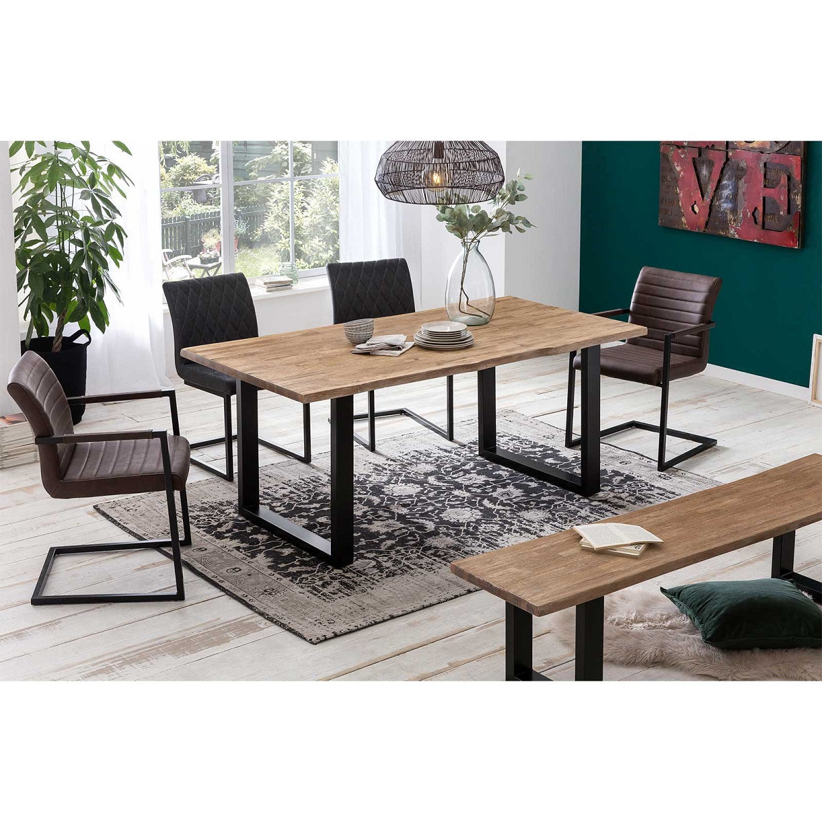 
                  
                    Esstisch 160 x 90 cm Akazie massiv natural finish / Metall schwarz Brandy
                  
                