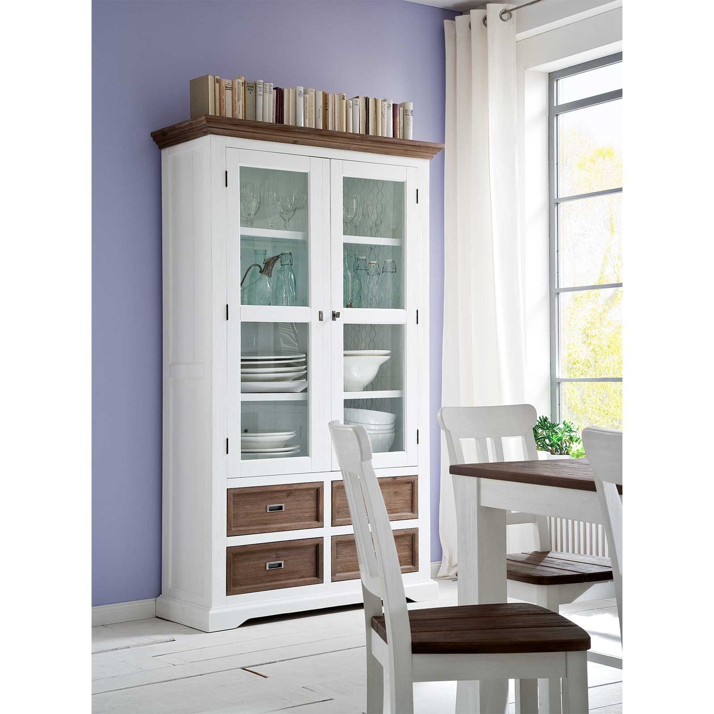 
                  
                    Vitrine Akazie massiv weiß / cappuccino Landhaus Fleur
                  
                