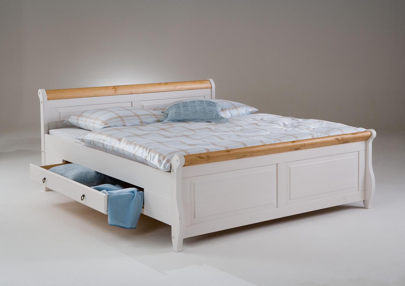 
                  
                    Schlafzimmer Kiefer massiv weiß lasiert 4 tlg. Landhausstil Helsinki
                  
                