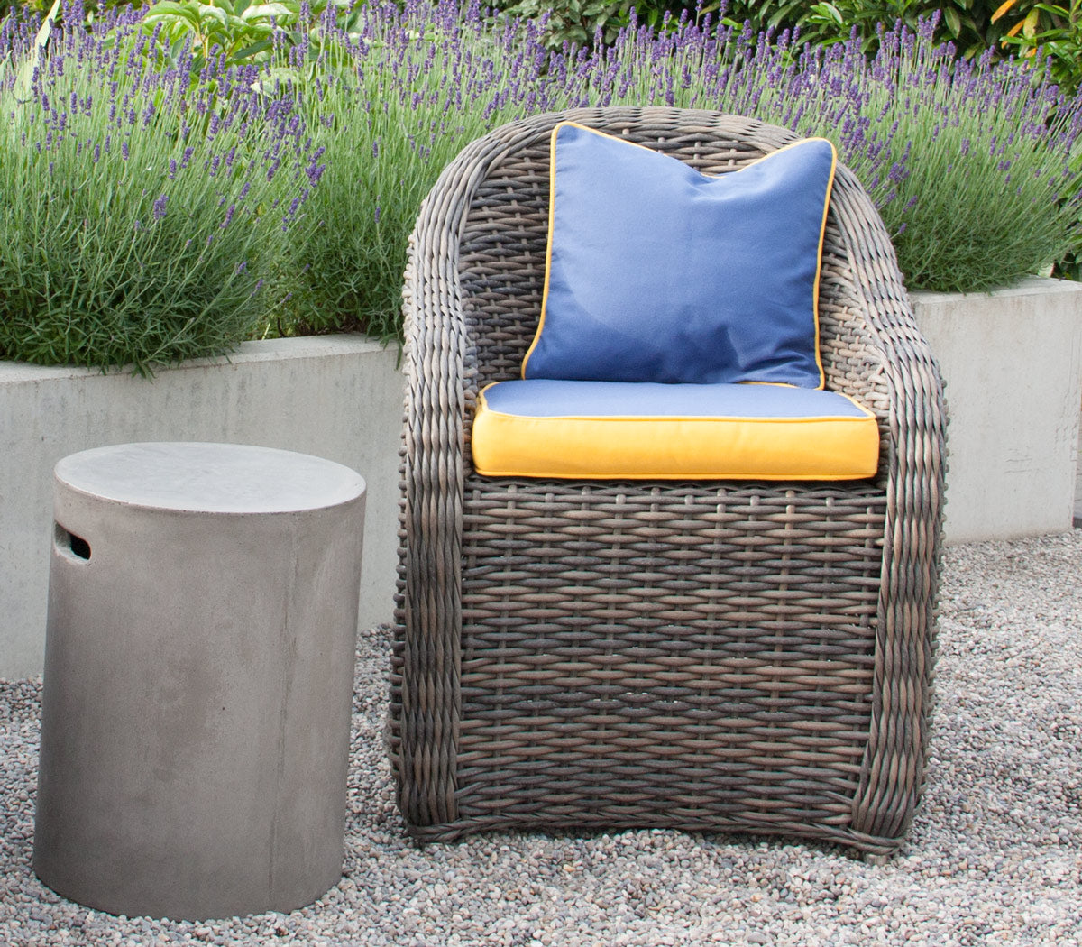 
                  
                    Sitzkissen für Gartenstuhl 46-44 x 45 cm blau / gelb
                  
                