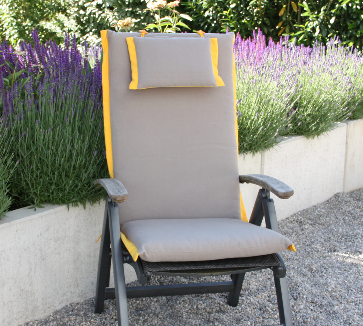 
                  
                    Gartenmöbel Auflage für Hochlehner 120 cm grau / gelb
                  
                