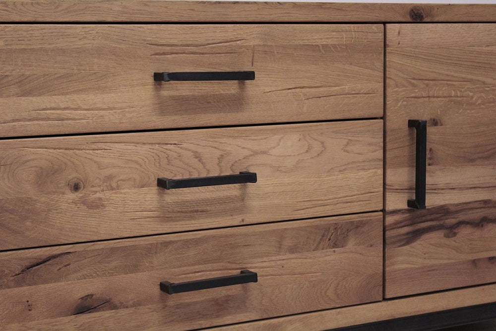 
                  
                    Sideboard Eiche massiv geölt Bestano
                  
                