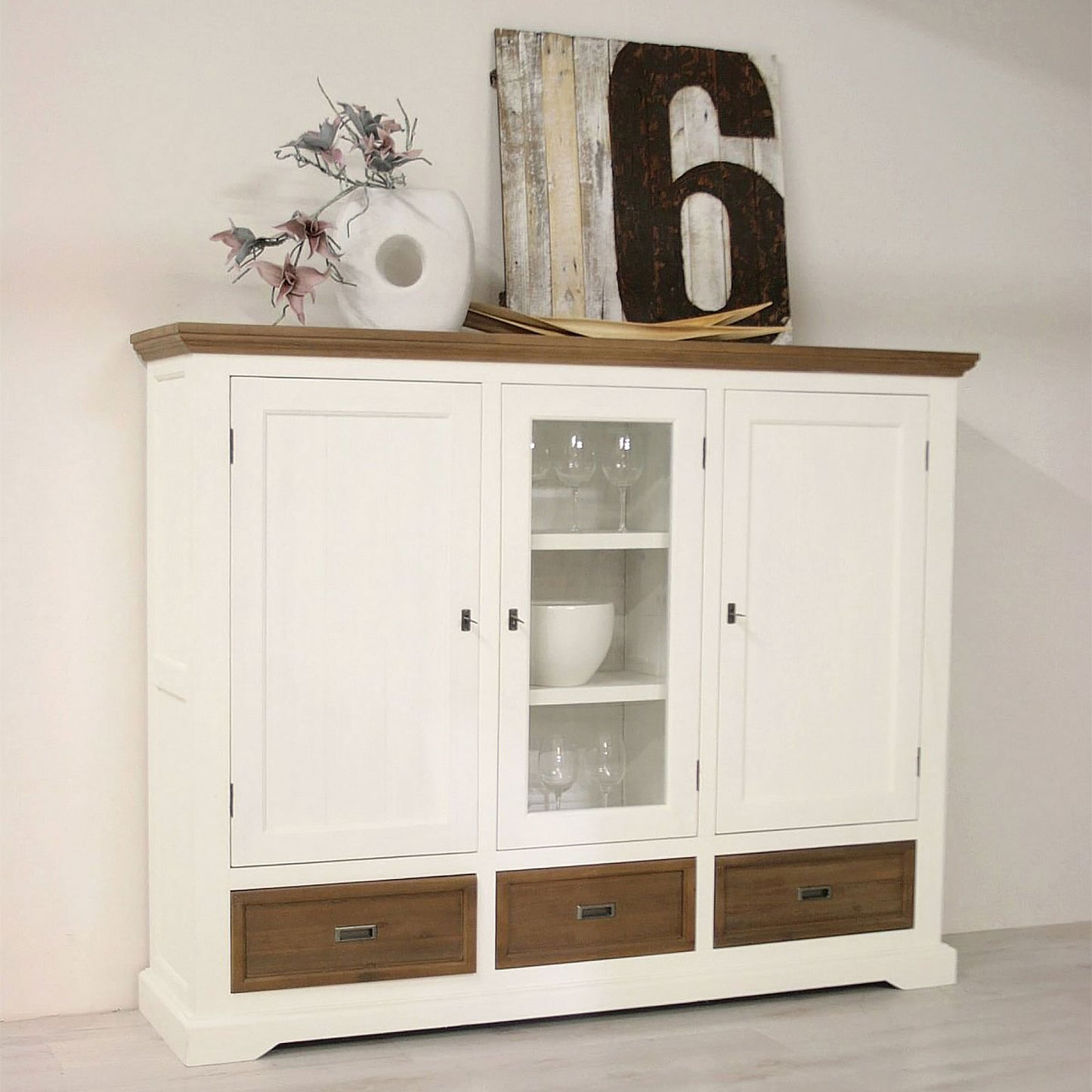 
                  
                    Highboard Akazie massiv weiß / cappuccino Landhaus Fleur
                  
                